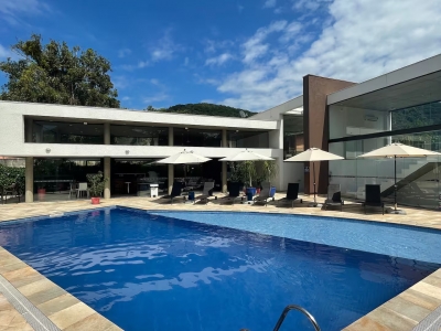 Praia de Camburi - Condomínio Fechado