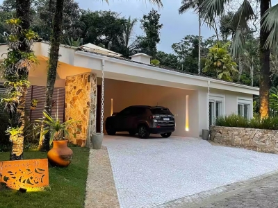 Praia Engenho - Condomínio Fechado