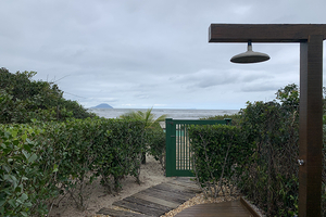 Praia de Guaratuba - Condomínio pé na areia Costa do Sol