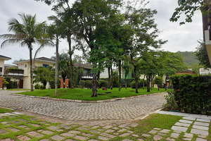 Praia Engenho - Condomínio Fechado