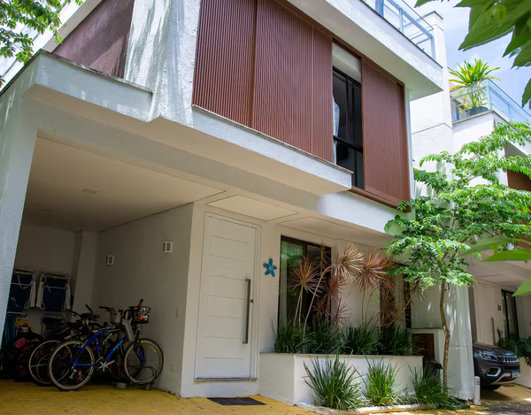 Praia de Camburi - Condomínio Fechado