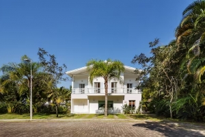 Praia Maresias - Condomínio Fechado